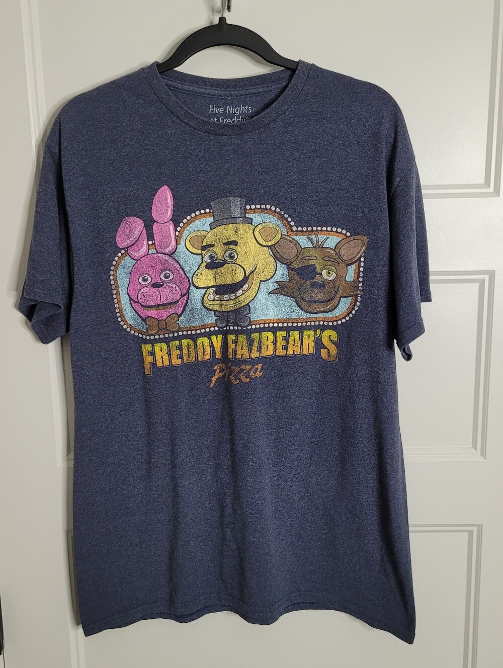 Five Nights at Freddy's graphic t-shirt Size L